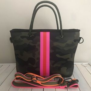 Small camouflage tote